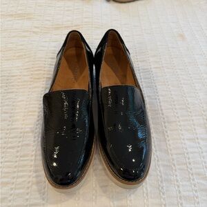 Vionic Black Patent Leather Women's Loafers